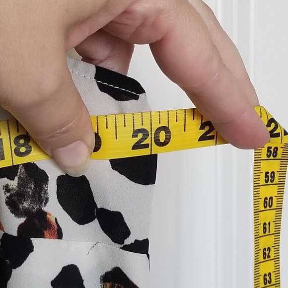 EUC CAbi Seismic Top Size Medium - Picture 6 of 6